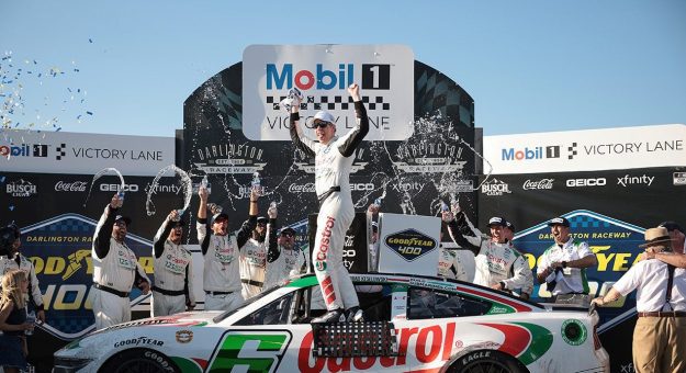 Visit Keselowski scores Darlington victory page