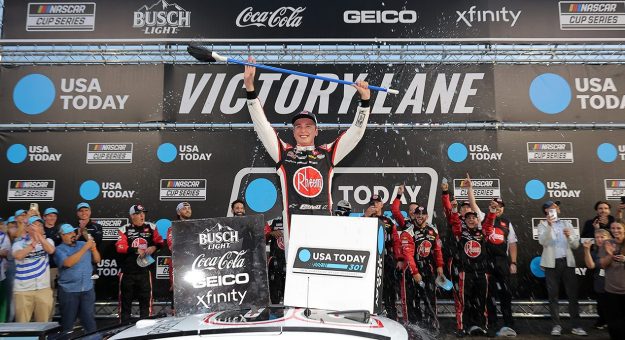 Visit Bell rolls to victory at New Hampshire page