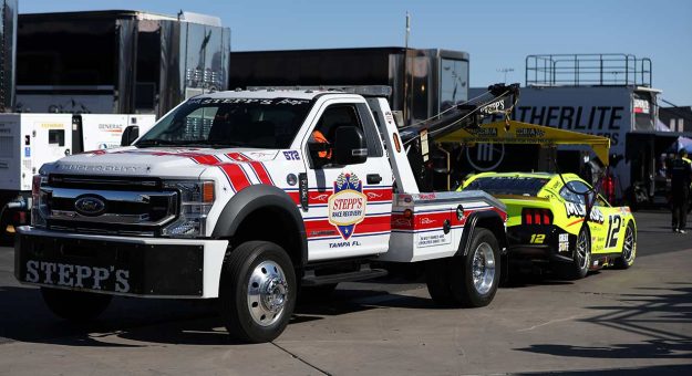 Visit Blaney crashes in practice at Las Vegas page