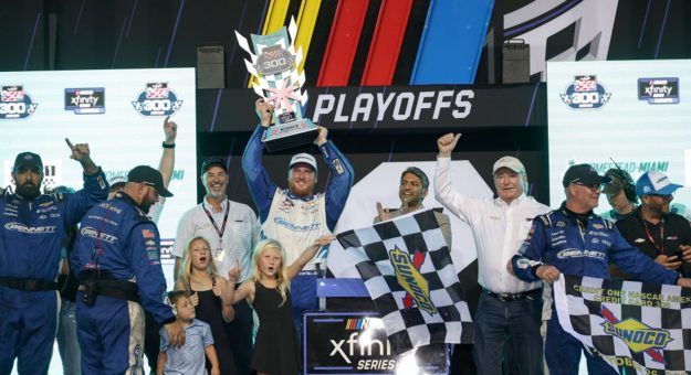 Visit Austin Hill dominates, wins at Homestead-Miami page