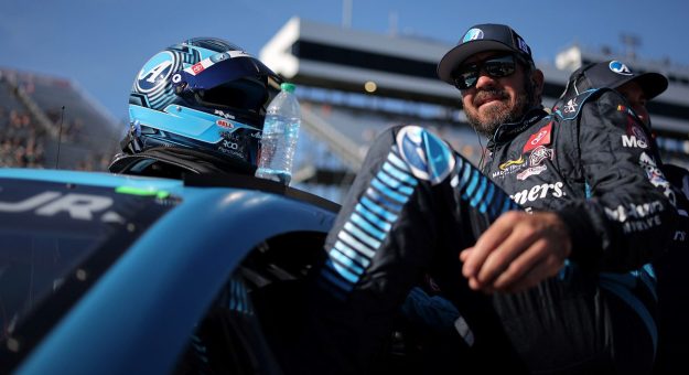 Visit Truex snags Martinsville pole page