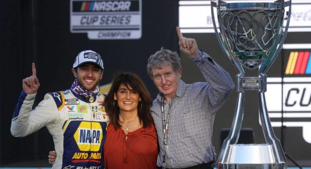 Visit Races to watch before Phoenix Championship Race page