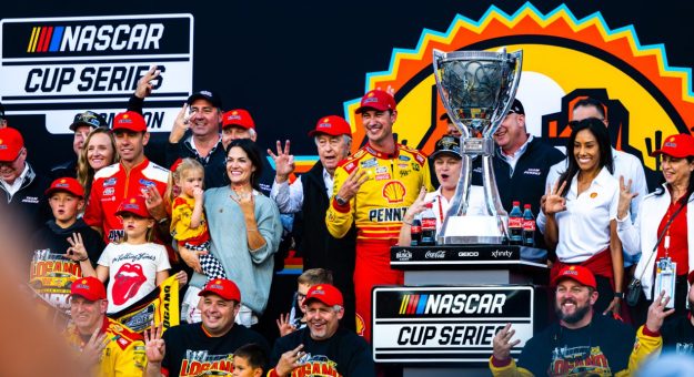 Visit Logano secures third Cup Series title at Phoenix page