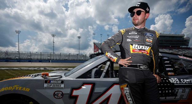 Visit Chase Briscoe season in review page