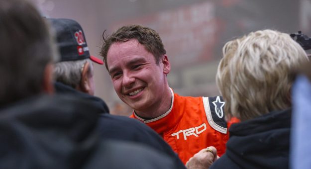 Visit Bell, Larson battle in Tulsa Shootout page