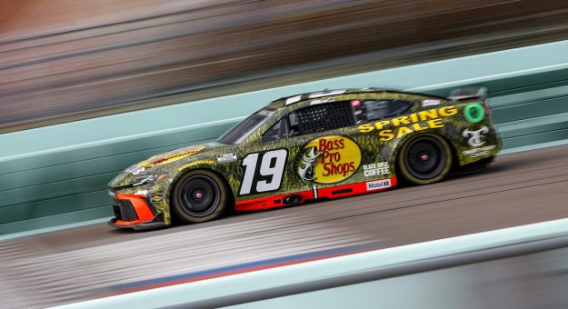 Visit Briscoe, Hamlin lead Joe Gibbs Racing with top fives page