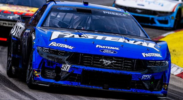 Visit Preece salvages top 10 at Martinsville page