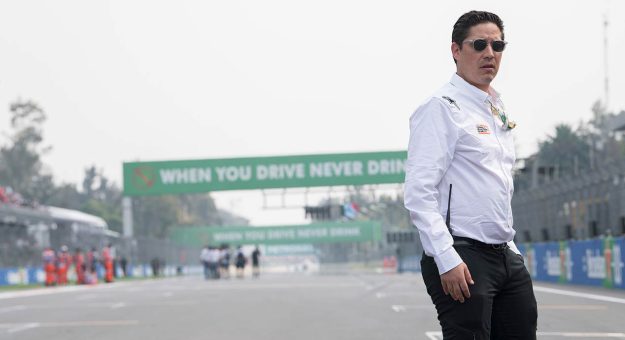 Visit Sanchez ushers Cup race into Mexico City page