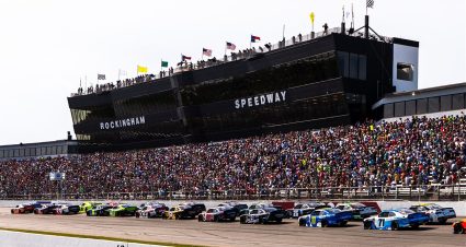 Apr19 Rockingham Green Flag 1.jpg