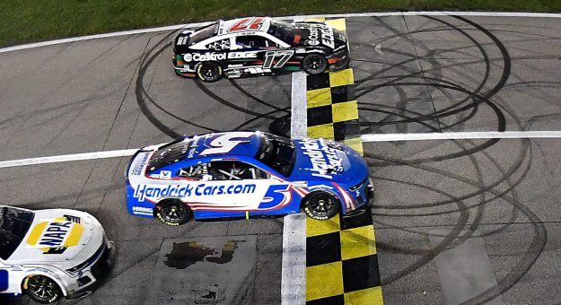 Visit Relive closest finish in Cup Series history page