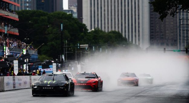 Visit Wet-weather tire rules for Mexico City page