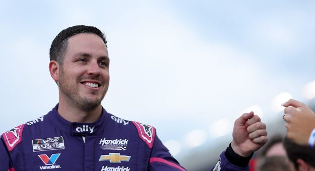 Visit Alex Bowman: The good teammate page