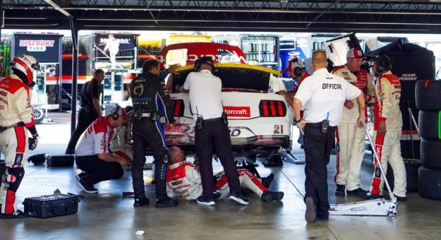 Visit Berry involved in opening-lap crash in Southern 500 page