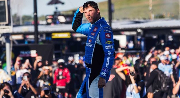 Visit Hamlin surges to Round of 12 with Gateway win page