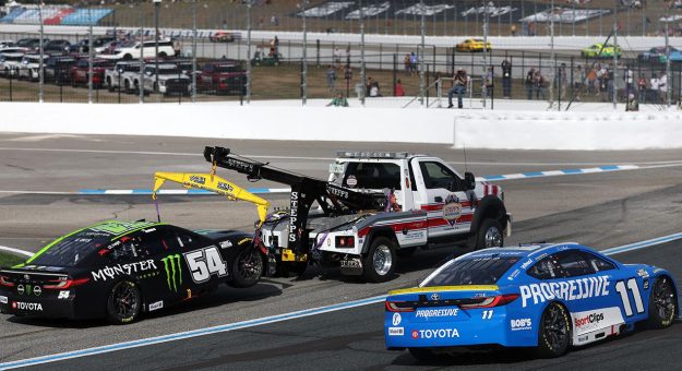 Visit Hamlin, Gibbs tangle at Loudon page