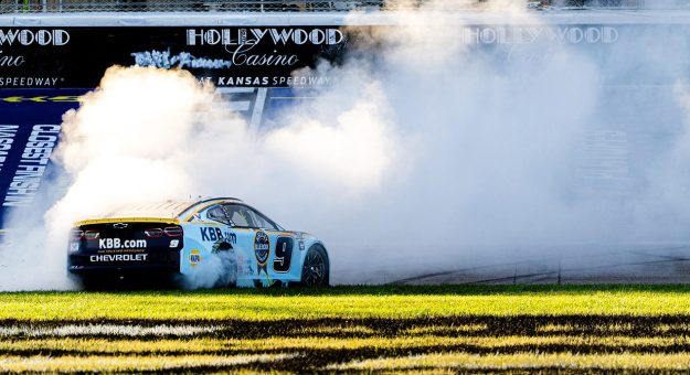 Visit Elliott wins Kansas playoff race in OT page