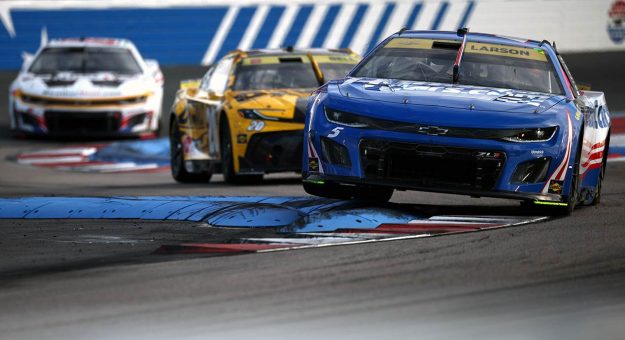 Visit Larson, Bell make Roval strides page