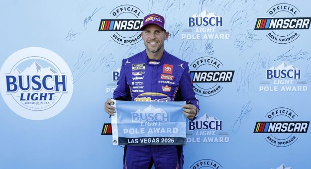Visit Hamlin starts Round of 8 with Vegas pole page