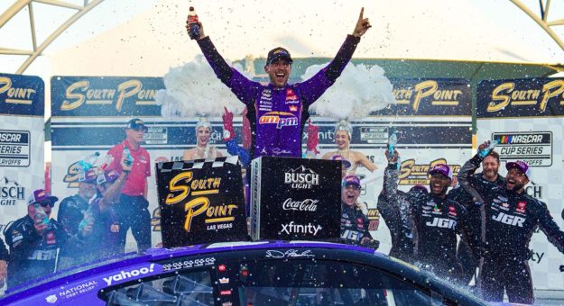 Visit Hamlin seizes Vegas win to clinch Champ 4 berth page