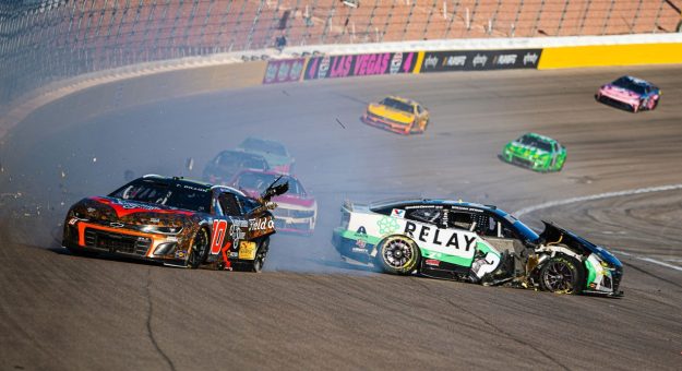 Visit Byron crashes late in Vegas Round of 8 race page