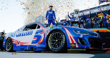 kyle larson wins the 2025 nascar cup series championship