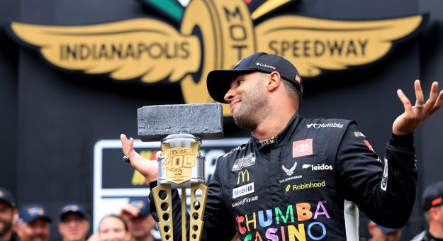 Visit Bubba Wallace 2025 season in review page