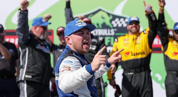 Visit Riggs wins inaugural Truck race in St. Pete page