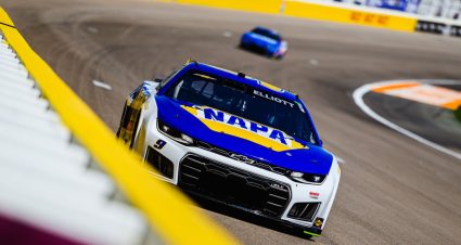 Chase Elliott and Kyle Larson drive Chevrolets at Las Vegas.