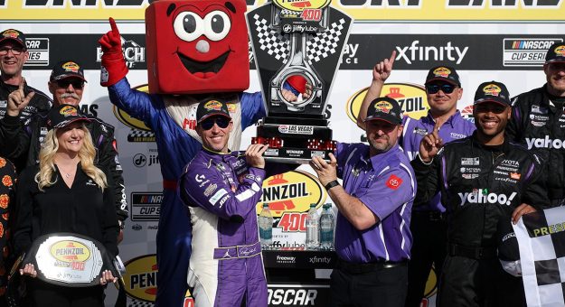 Visit Hamlin overcomes penalty en route to Vegas win page