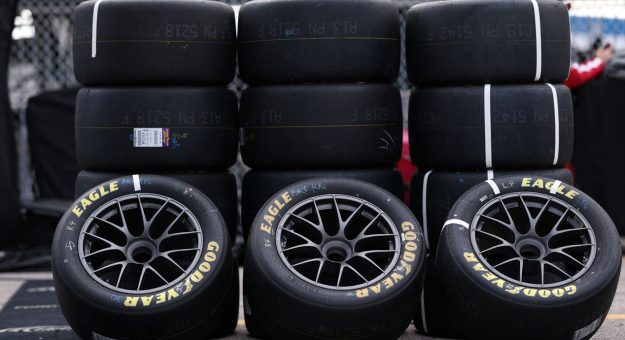 Visit Familiar tire setups on tap for Martinsville page