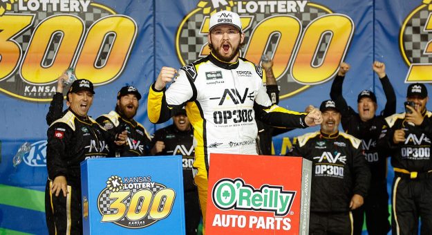 Visit Gray fends off Creed for Kansas win page