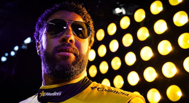 Visit Wallace makes 300th Cup start page