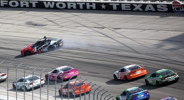 Visit Sunday Setup: Treacherous Texas looms page