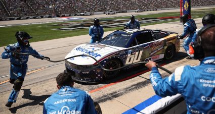 2026may3 Ryan Preece Pits Texas.jpg