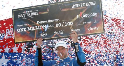 tyler reddick wins segment 2 at the dover all-star race