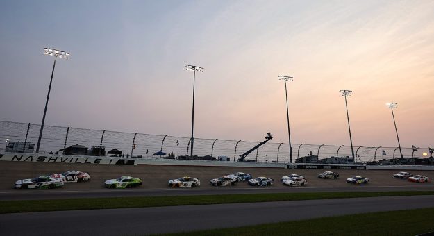 Visit Looking to Nashville O’Reilly race page