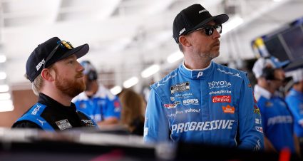 tyler reddick denny hamlin look on