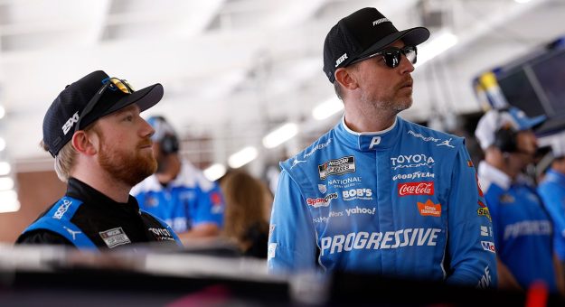 tyler reddick denny hamlin look on