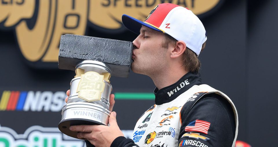 Kvapil nets first career O’Reilly win at Indy