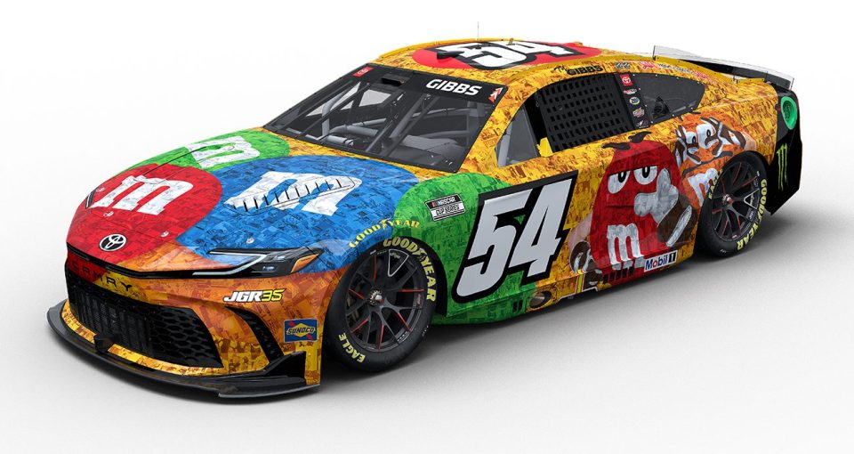 Mars, JGR to honor Busch at Bristol Night Race