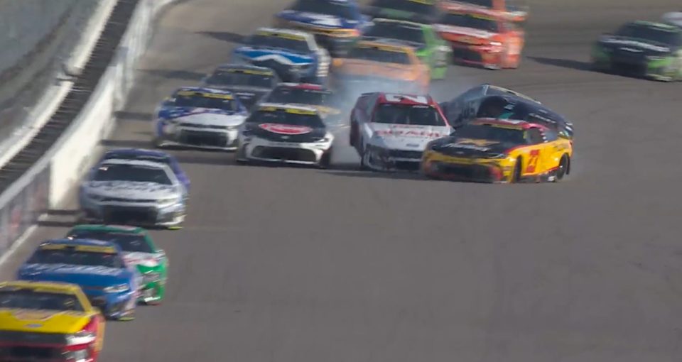 Multiple Chase drivers find trouble late at Gateway