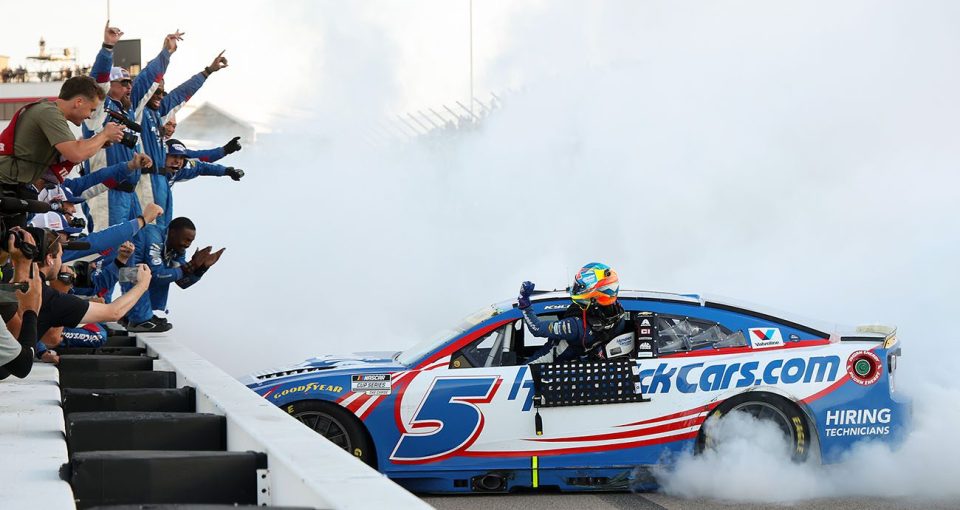 Analysis: Larson now eyes third Cup title