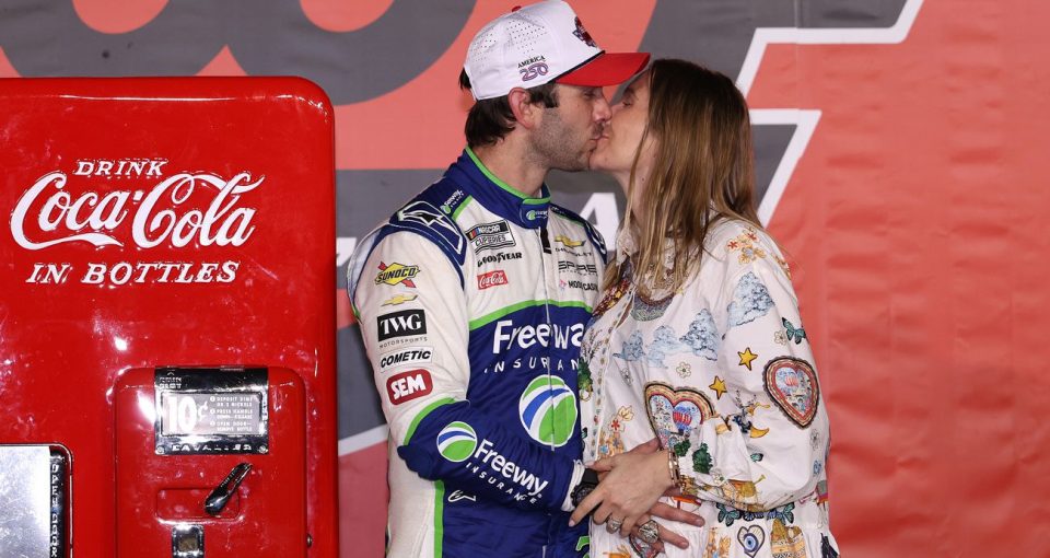 Suárez, Piquet welcome baby boy