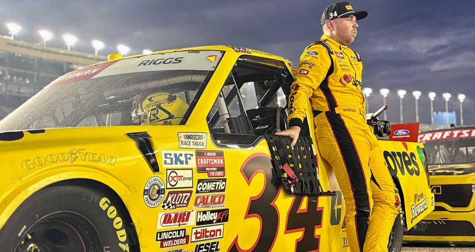 Riggs rues late-race wall scrape at Kansas