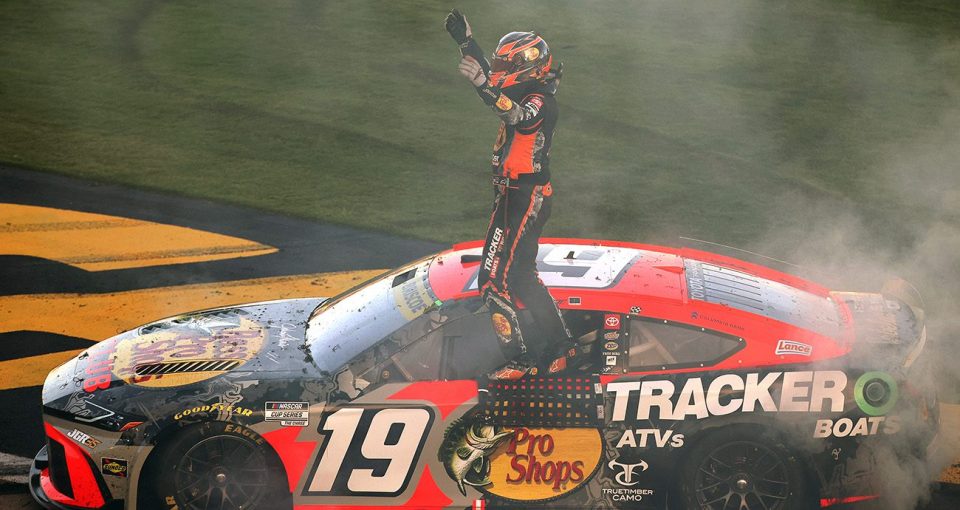 Briscoe dominates at Las Vegas