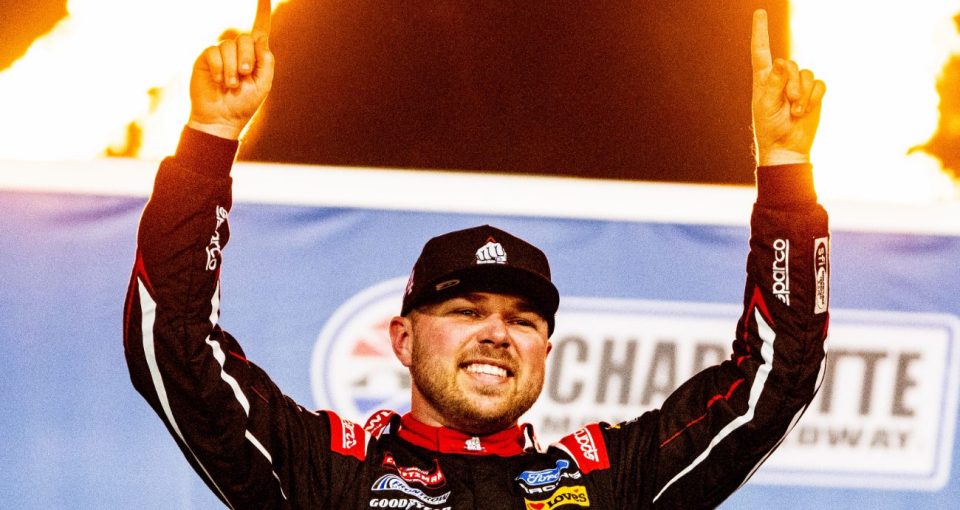 Riggs earns Truck Chase win at Charlotte