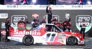 Honeycutt Celebrates Phx.jpg