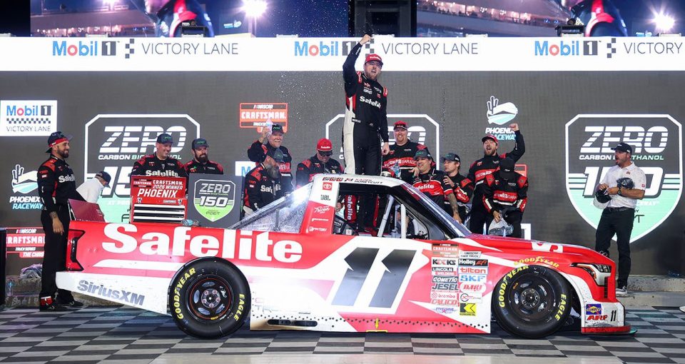 Honeycutt wins Truck Chase race at Phoenix